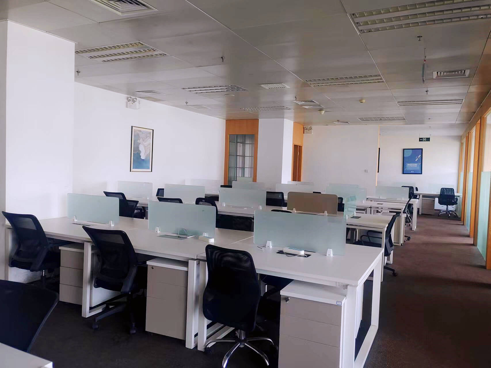 星泰中心     350平米办公室   